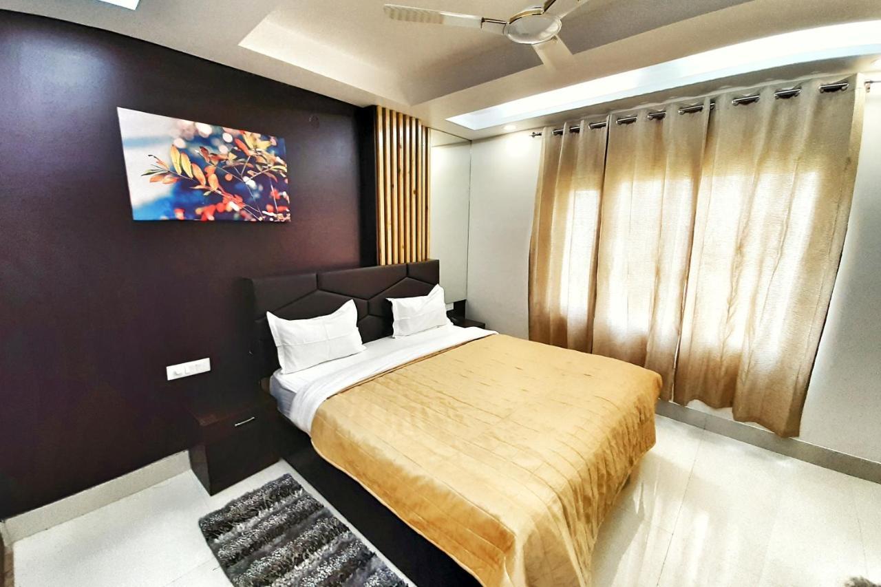 Hotel Aerocity Purple Orchid Neu-Delhi Exterior foto