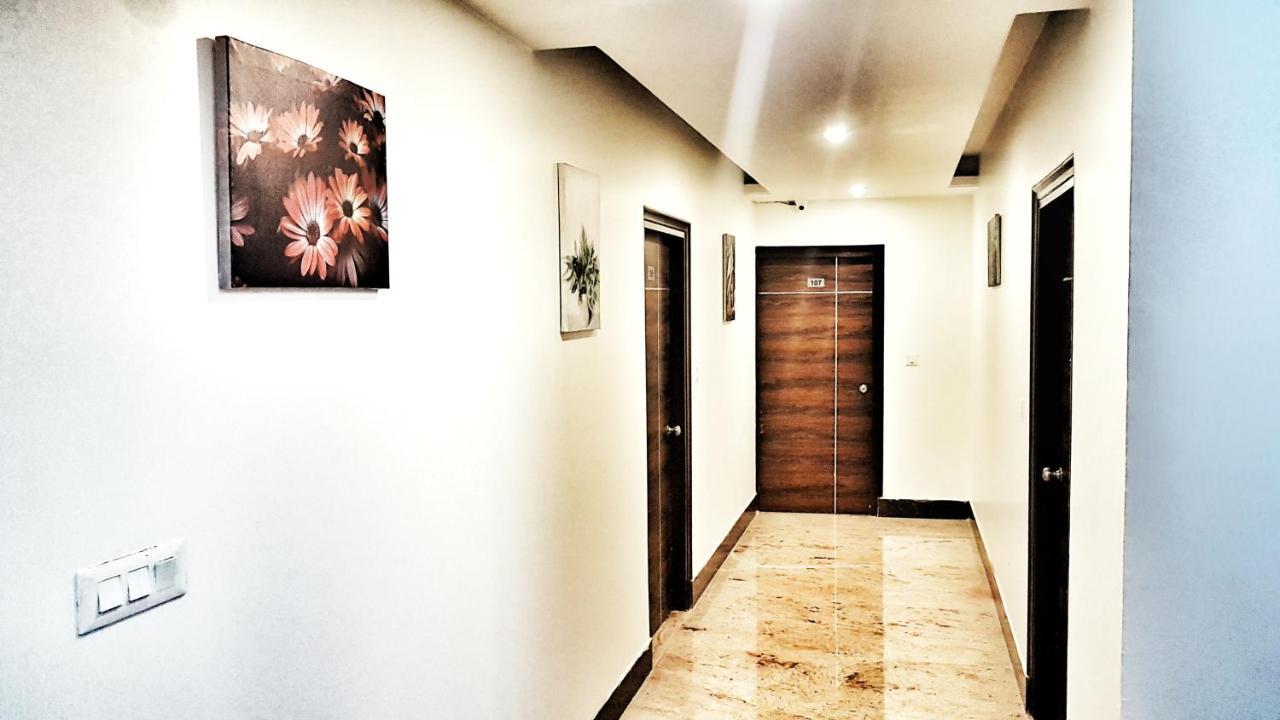 Hotel Aerocity Purple Orchid Neu-Delhi Exterior foto