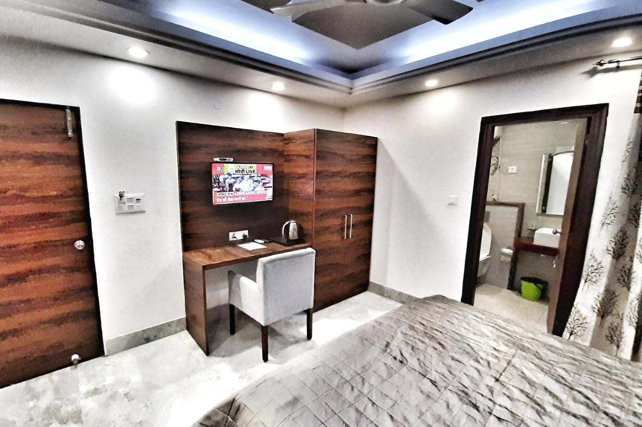 Hotel Aerocity Purple Orchid Neu-Delhi Exterior foto
